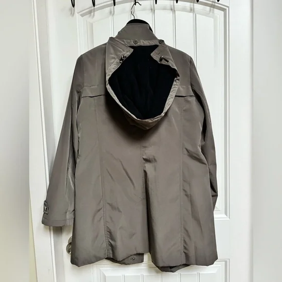 London Fog Khaki Insulated Detatchable Hood Rain Jacket. Size M - Picture 6 of 12